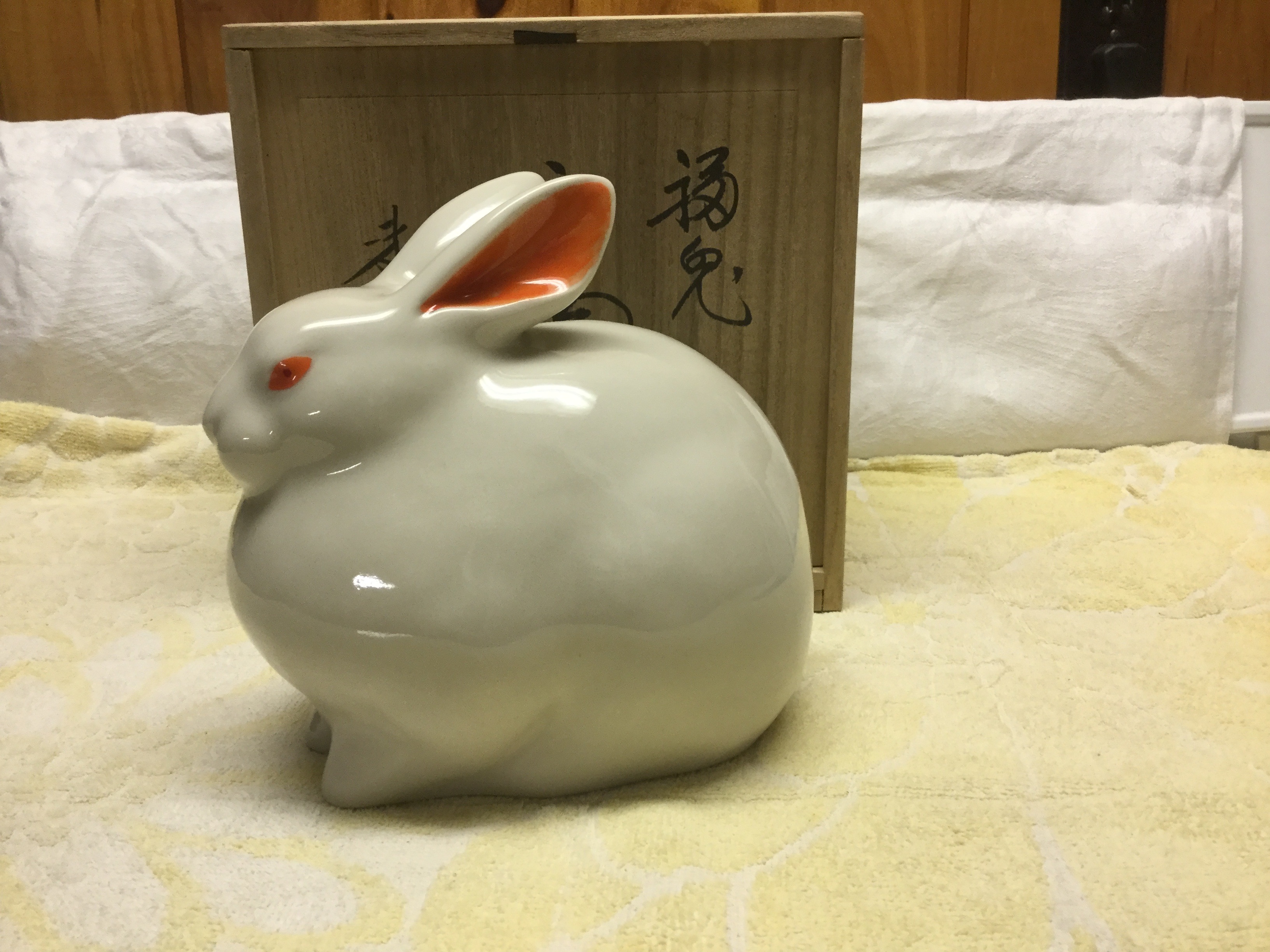 White ceramic rabbit