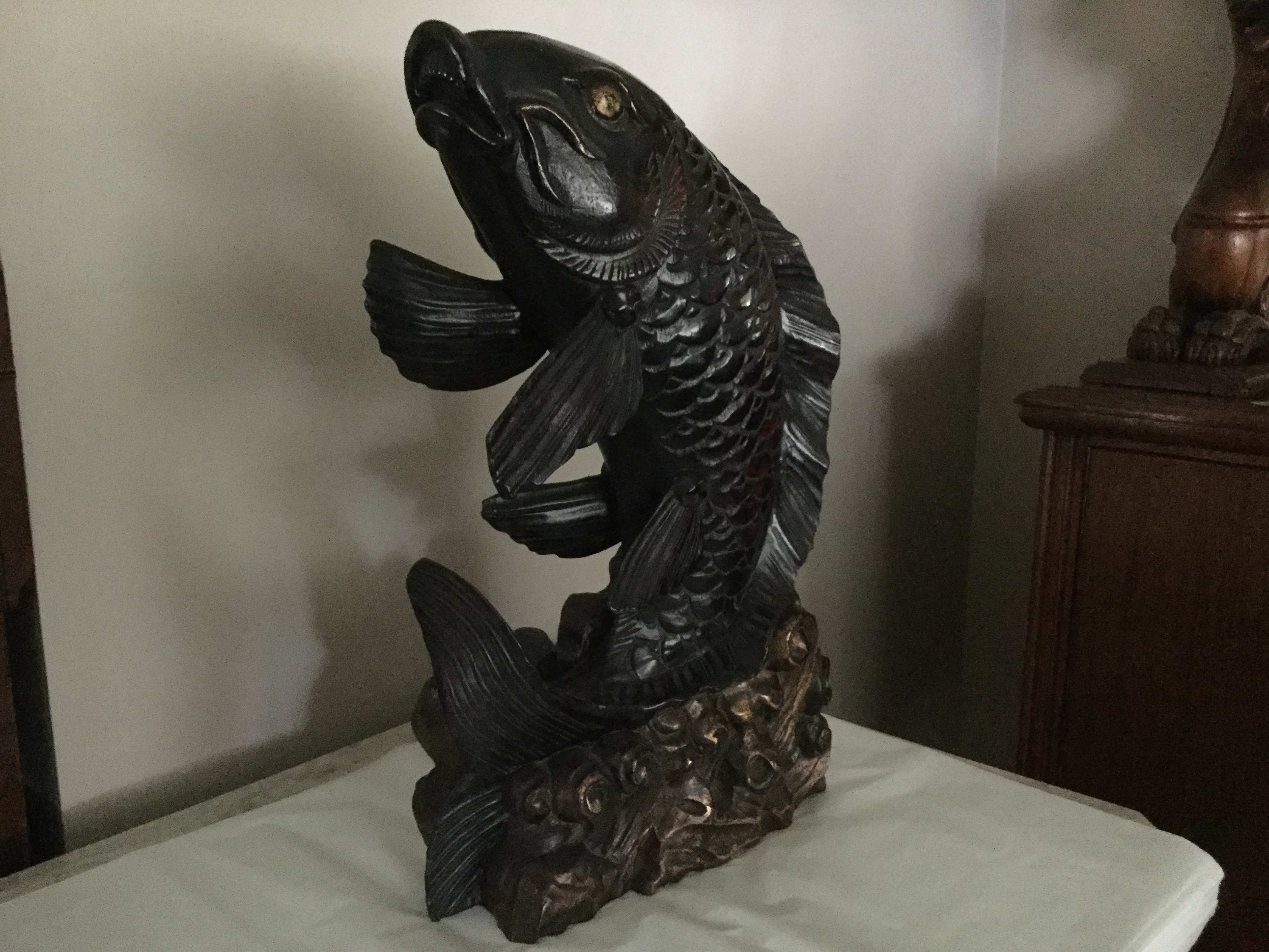 Tia fish wood carving